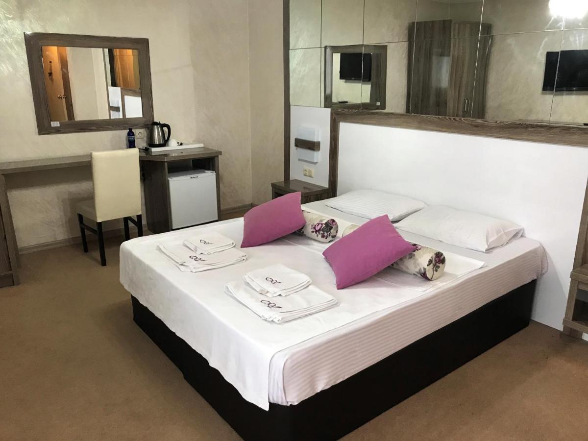 Adjara Boutique Hotel Batoemi Buitenkant foto