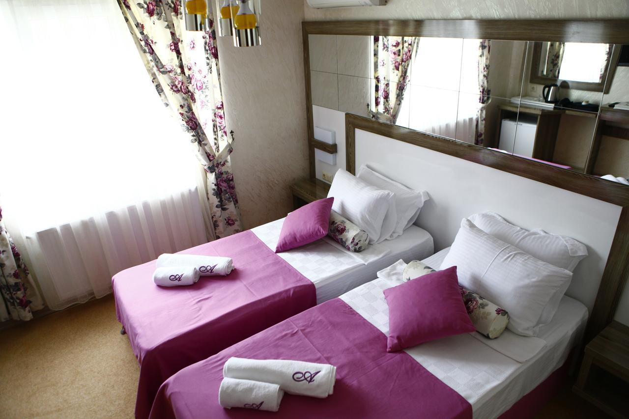 Adjara Boutique Hotel Batoemi Buitenkant foto