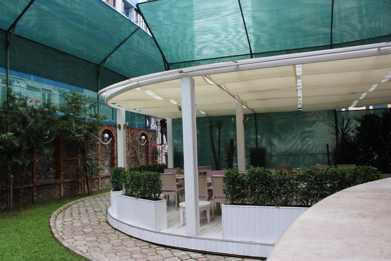 Adjara Boutique Hotel Batoemi Buitenkant foto