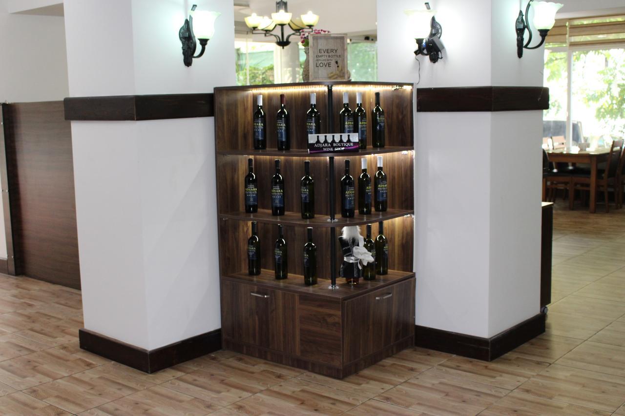 Adjara Boutique Hotel Batoemi Buitenkant foto