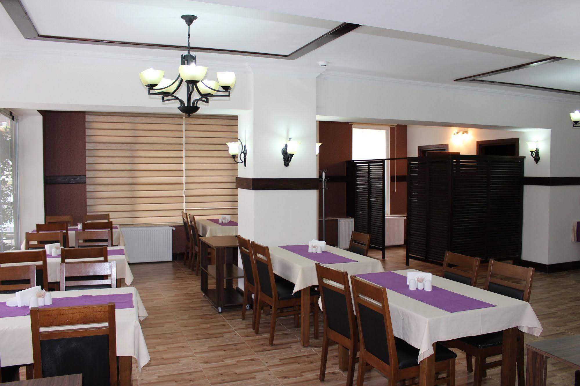 Adjara Boutique Hotel Batoemi Buitenkant foto