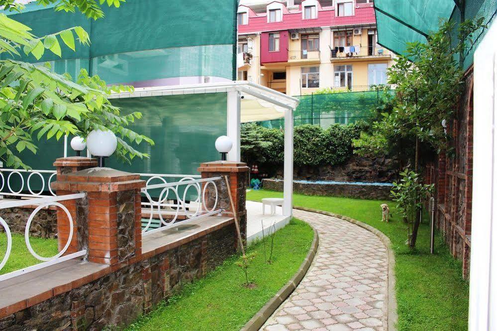 Adjara Boutique Hotel Batoemi Buitenkant foto